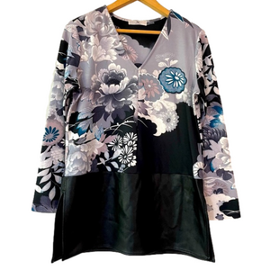New N Natori Mixed Media Grey Floral Faux Leather Tunic Top- Size Small (bin 2B)